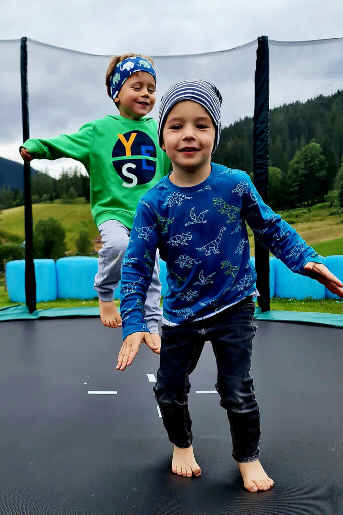 Kinderspielplatz am Bauernhofurlaub Mittersteghof Filzmoos, Salzburger Land
