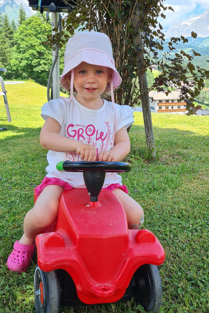 Kinderspielplatz am Bauernhofurlaub Mittersteghof Filzmoos, Salzburger Land